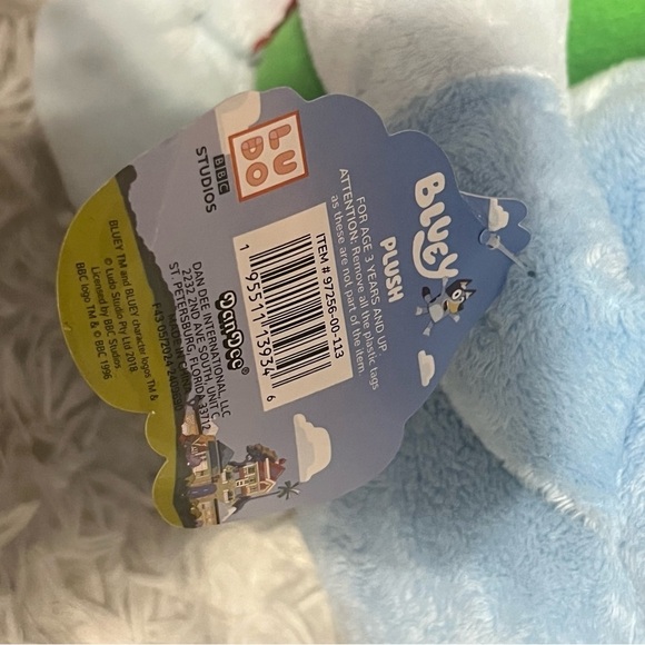 Bluey Christmas Crown and Gift Plush Toy Limited Edition NWT - Picture 9 of 11